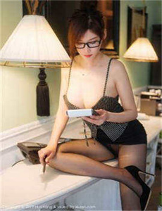 两腿间花蒂被吸得肿了电影,含羞草实验所入口免费进入网址