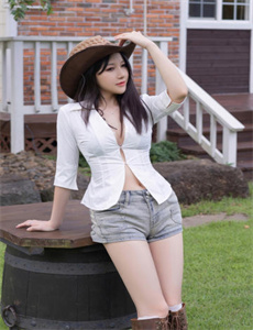 超好看的桌面壁纸图片,雪花秘扇在线观看